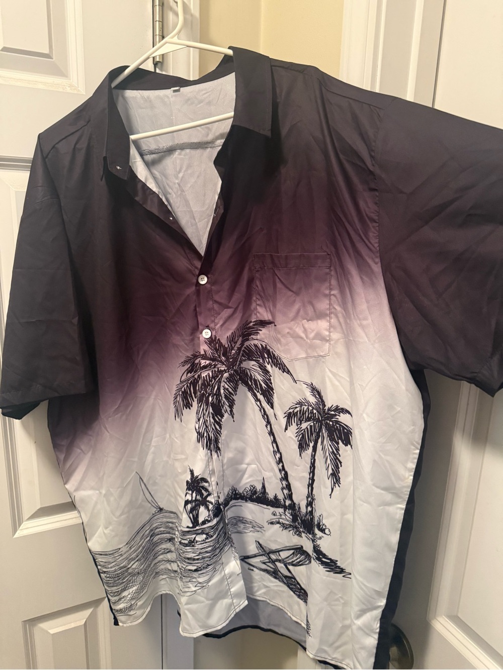Men's  Black to White Hawaiian Palm-Print Short-Sleeve Shirt